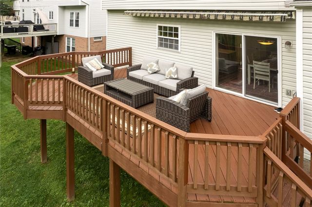 238 Gary Dr, Ohio Twp, PA 15143