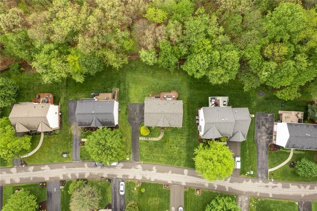 238 Gary Dr, Ohio Twp, PA 15143