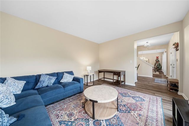 238 Gary Dr, Ohio Twp, PA 15143