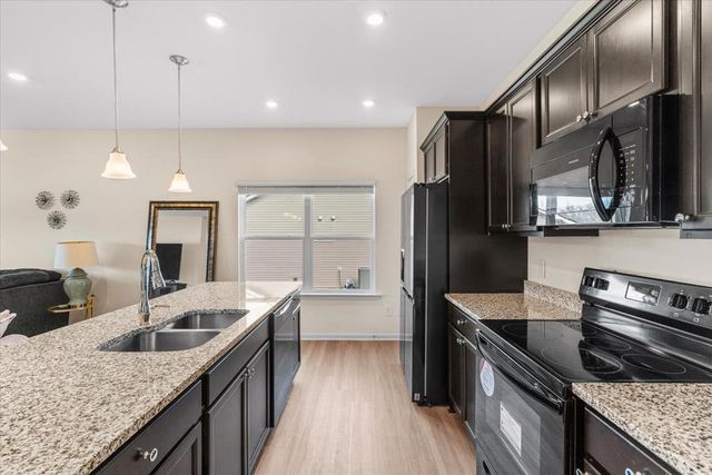 321 Collington Circle, Dalton, GA 30721