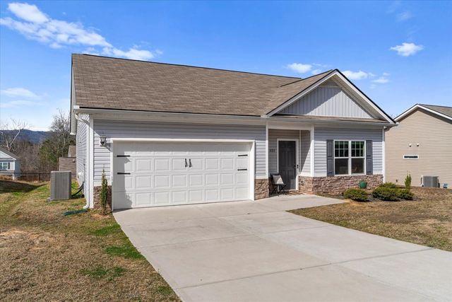 321 Collington Circle, Dalton, GA 30721