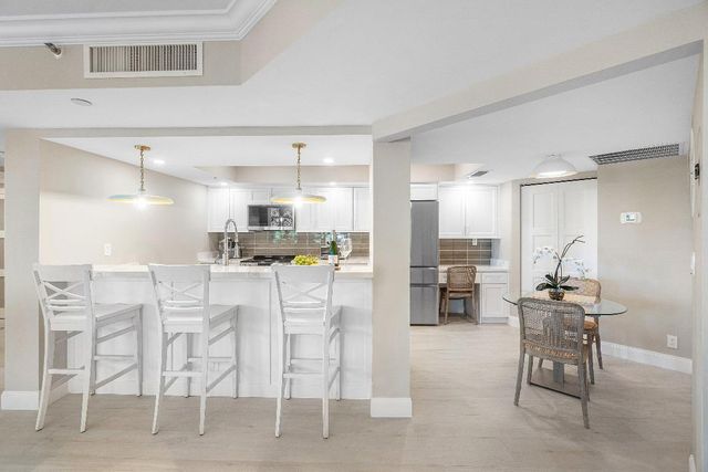 100 SE 5th Avenue 404, Boca Raton, FL 33432