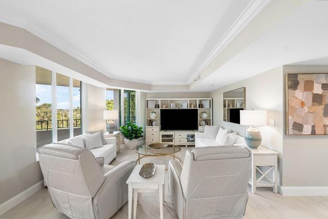 100 SE 5th Avenue 404, Boca Raton, FL 33432