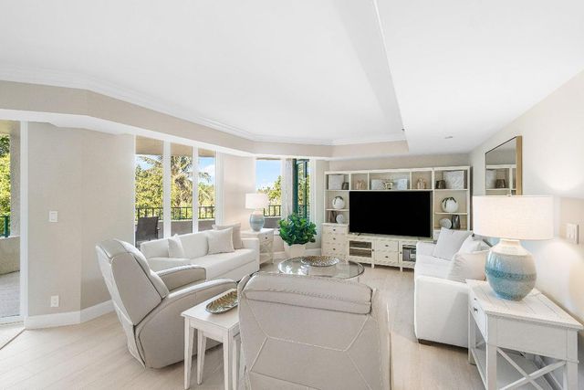 100 SE 5th Avenue 404, Boca Raton, FL 33432