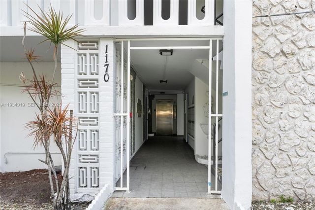 1170 NE 191st Street 35, Miami, FL 33179