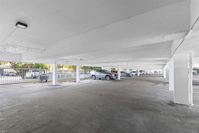 1170 NE 191st Street 35, Miami, FL 33179