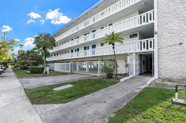 1170 NE 191st Street 35, Miami, FL 33179