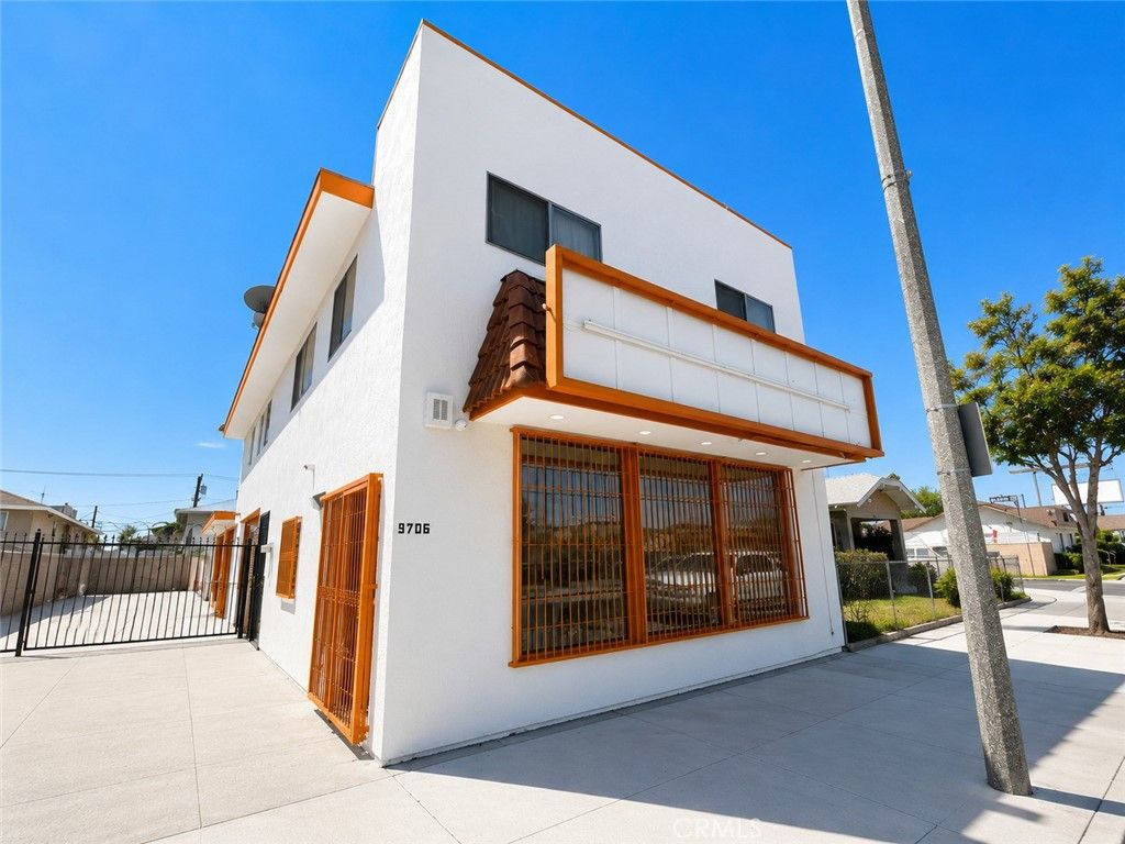 9706 Alondra Boulevard 203, Bellflower, CA 90706 — photo 2