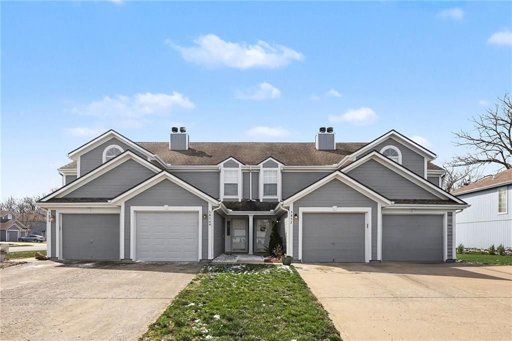 5856 NW Plantation Lane, Lee's Summit, MO 64064