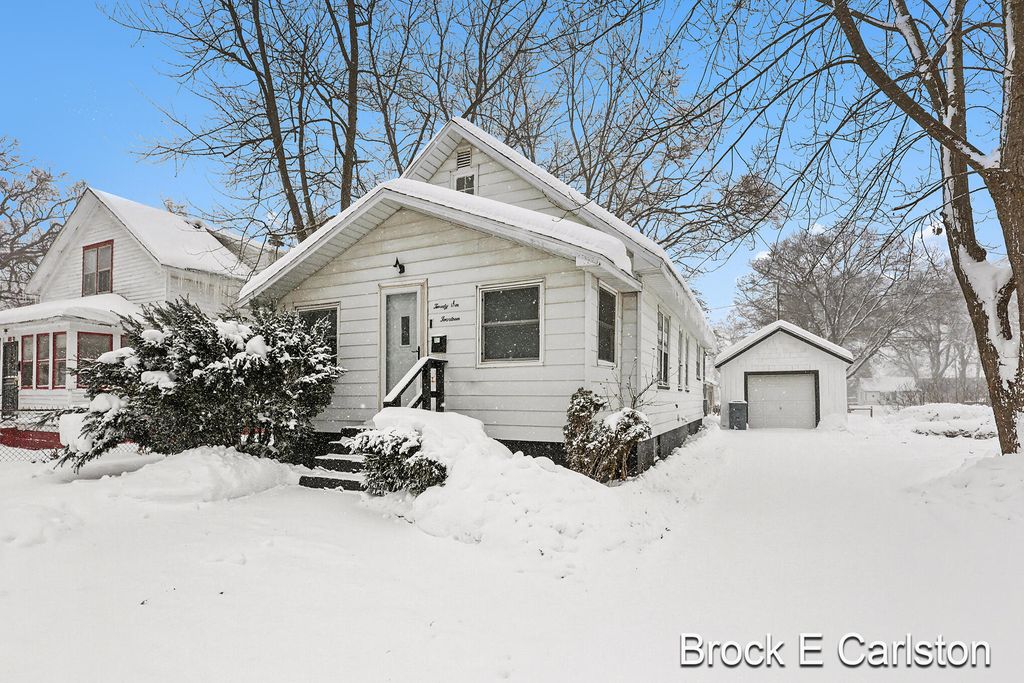 2614 Riordan Street, Muskegon Heights City, MI 49444