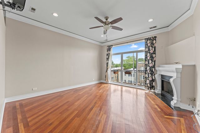 4231 N Kedzie Avenue 3E, Chicago, IL 60618
