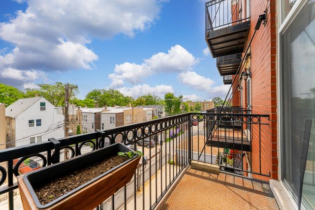 4231 N Kedzie Avenue 3E, Chicago, IL 60618