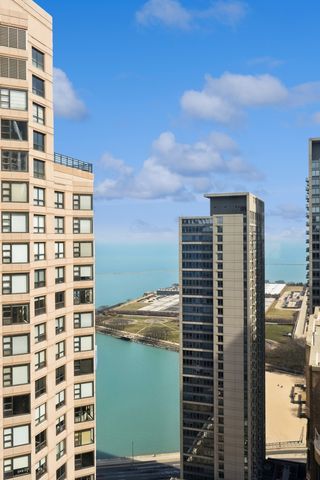 400 E Ohio Street 4303, Chicago, IL 60611