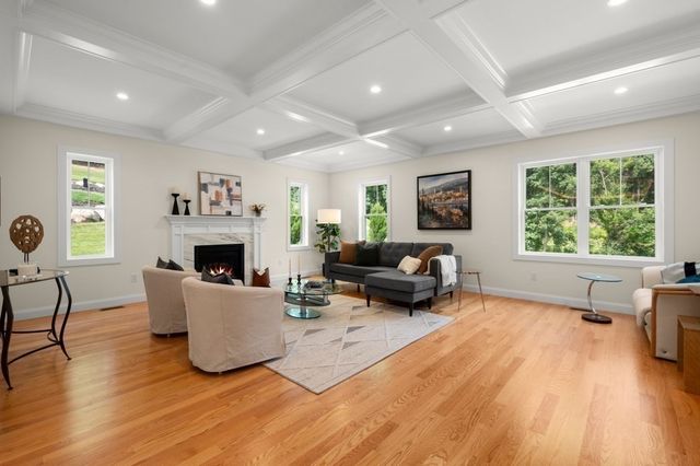 378 Salem Street, Andover, MA 01810