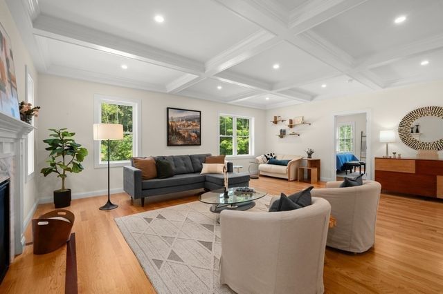 378 Salem Street, Andover, MA 01810