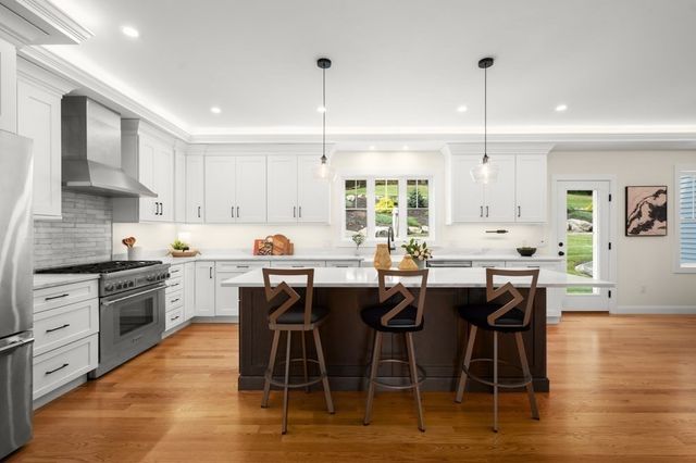 378 Salem Street, Andover, MA 01810