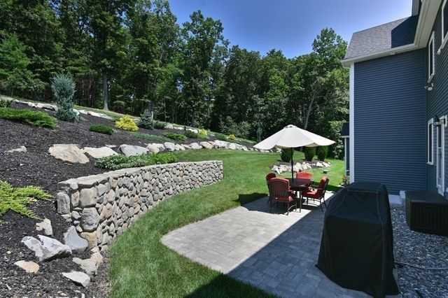 378 Salem Street, Andover, MA 01810