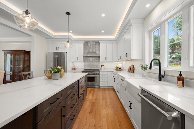 378 Salem Street, Andover, MA 01810