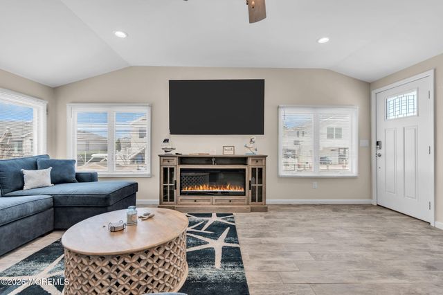 208 Mallard Lane, Lavallette, NJ 08735
