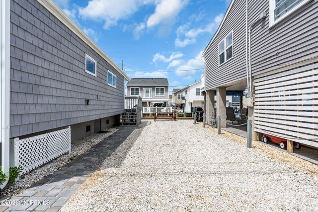 208 Mallard Lane, Lavallette, NJ 08735