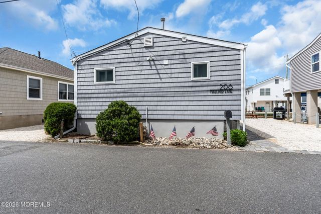 208 Mallard Lane, Lavallette, NJ 08735