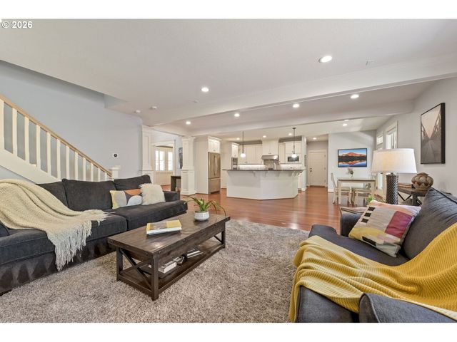 625 Sw COMUS Ct, Portland, OR 97219