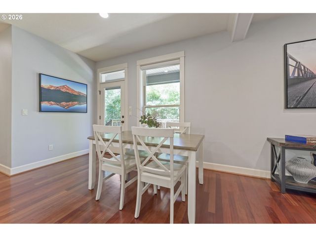 625 Sw COMUS Ct, Portland, OR 97219