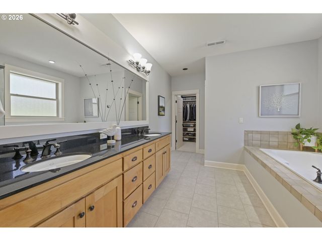 625 Sw COMUS Ct, Portland, OR 97219