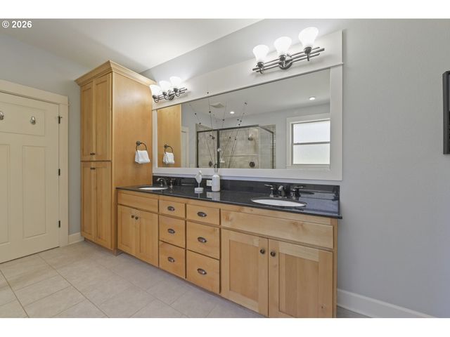 625 Sw COMUS Ct, Portland, OR 97219