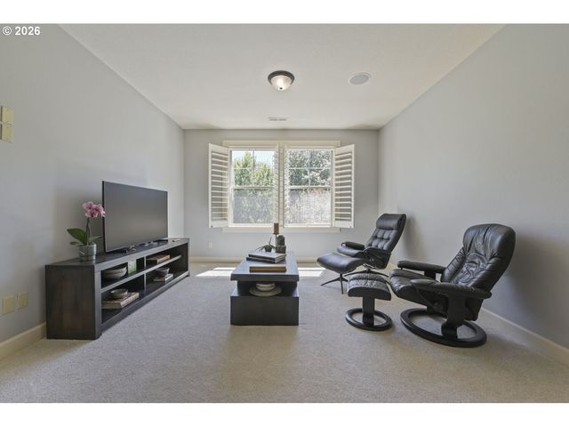 625 Sw COMUS Ct, Portland, OR 97219
