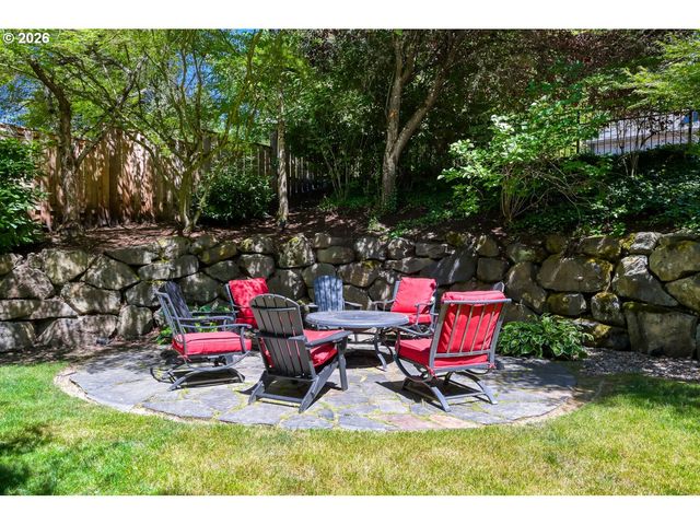 625 Sw COMUS Ct, Portland, OR 97219