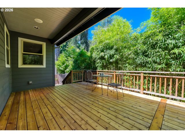 625 Sw COMUS Ct, Portland, OR 97219