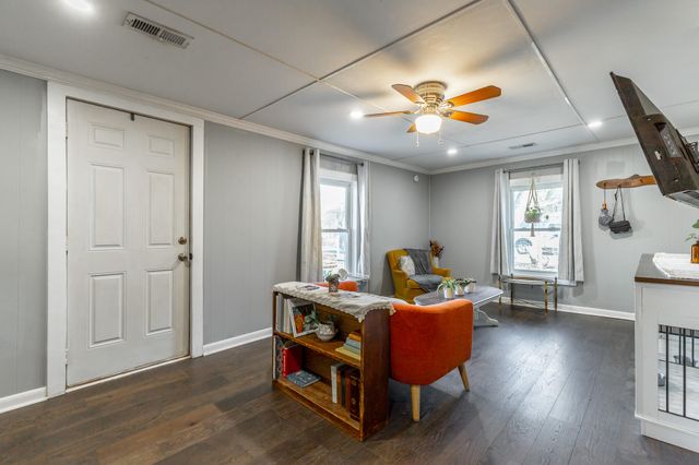 801 Lee Avenue, Rossville, GA 30741