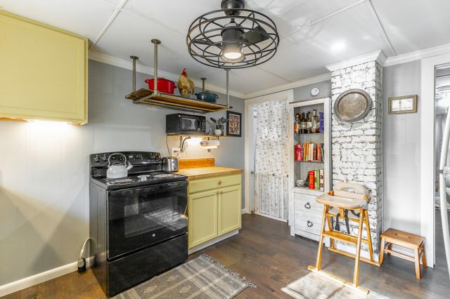 801 Lee Avenue, Rossville, GA 30741