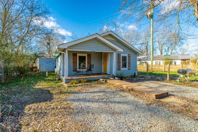 801 Lee Avenue, Rossville, GA 30741