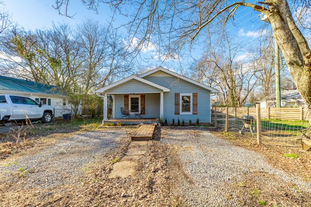 801 Lee Avenue, Rossville, GA 30741