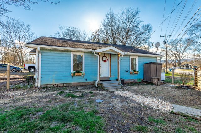 801 Lee Avenue, Rossville, GA 30741