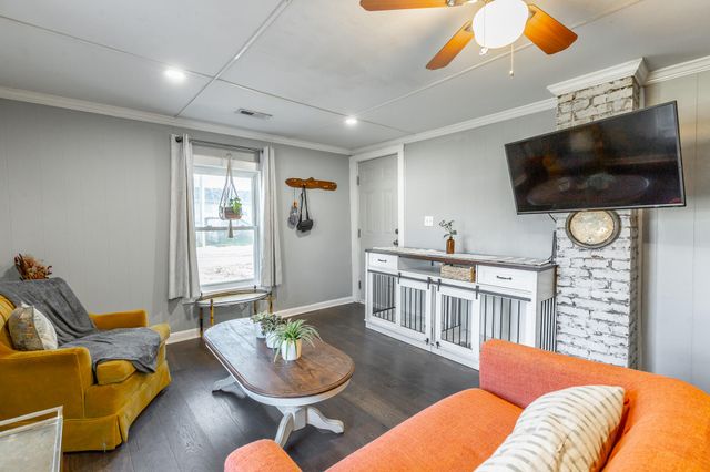 801 Lee Avenue, Rossville, GA 30741