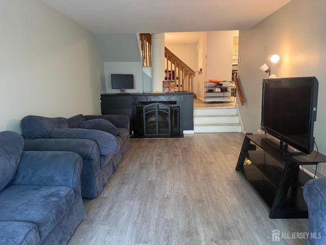1034 Schmidt Lane, North Brunswick, NJ 08902