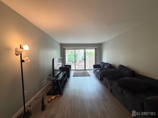 1034 Schmidt Lane, North Brunswick, NJ 08902