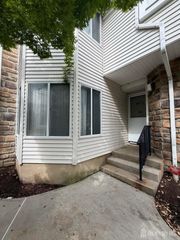 1034 Schmidt Lane, North Brunswick, NJ 08902