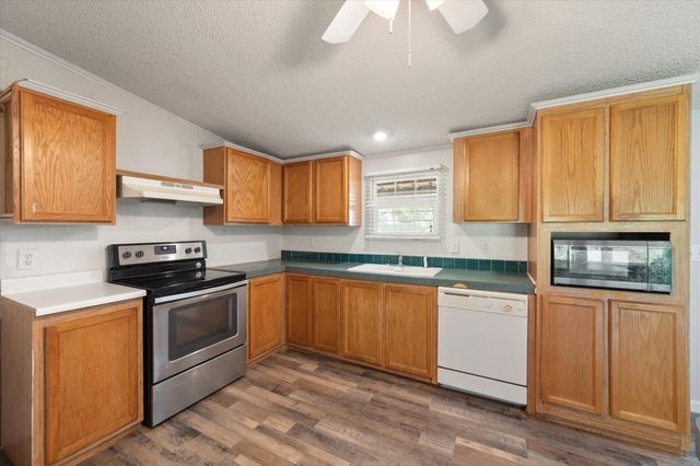 410 County Road 3048c, Corsicana, TX 75109
