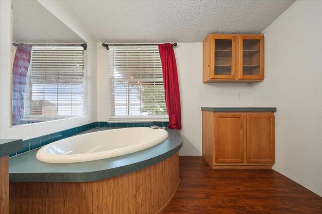 410 County Road 3048c, Corsicana, TX 75109