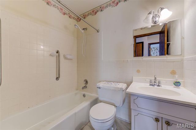 26 Soutee Drive, St Peters, MO 63376