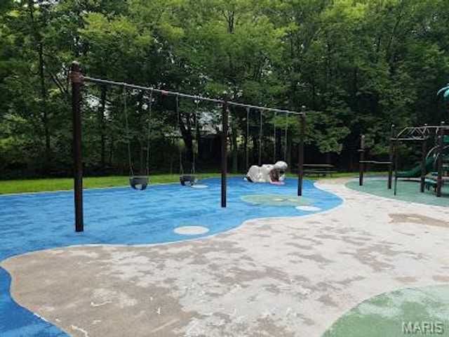 26 Soutee Drive, St Peters, MO 63376