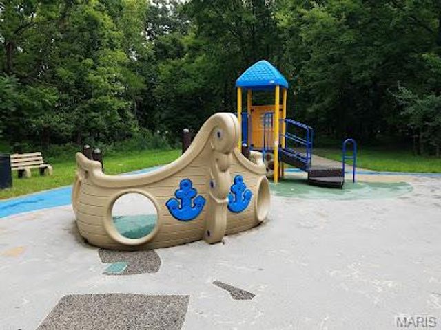 26 Soutee Drive, St Peters, MO 63376