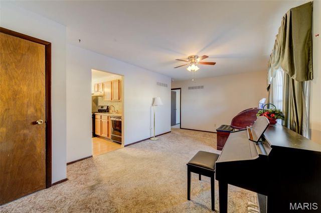 26 Soutee Drive, St Peters, MO 63376