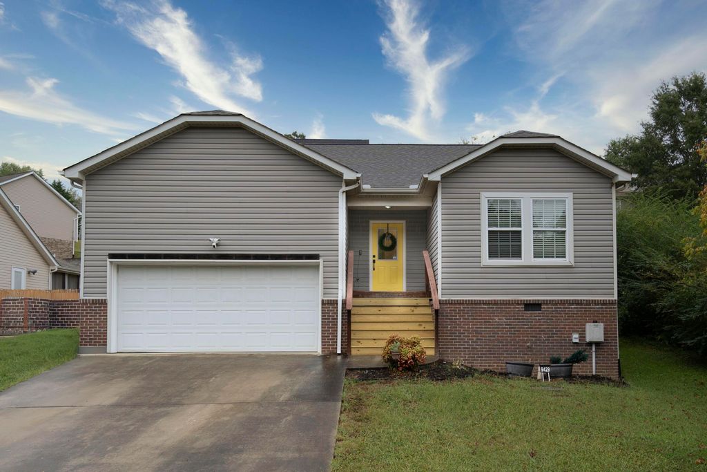 9429 Hackberry Lane, Soddy Daisy, TN 37379