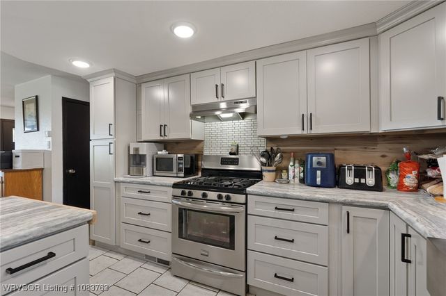 817 Arkansas Street, Van Buren, AR 72956