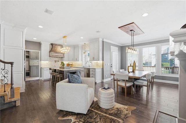 9206 W 146th Place, Overland Park, KS 66221